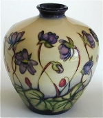 Ashwood Hepatica Vase 8/6