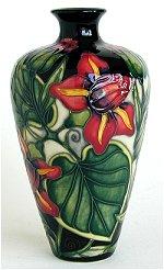 Palmata Vase